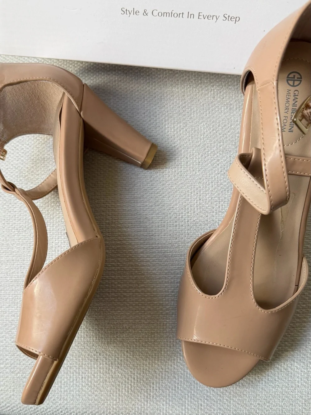 Giani Bernini Beige Patent T-Strap flared heel Dress Sandals